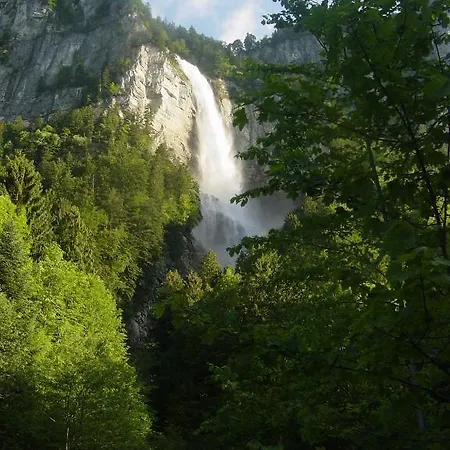 イン ロッスリ 3*